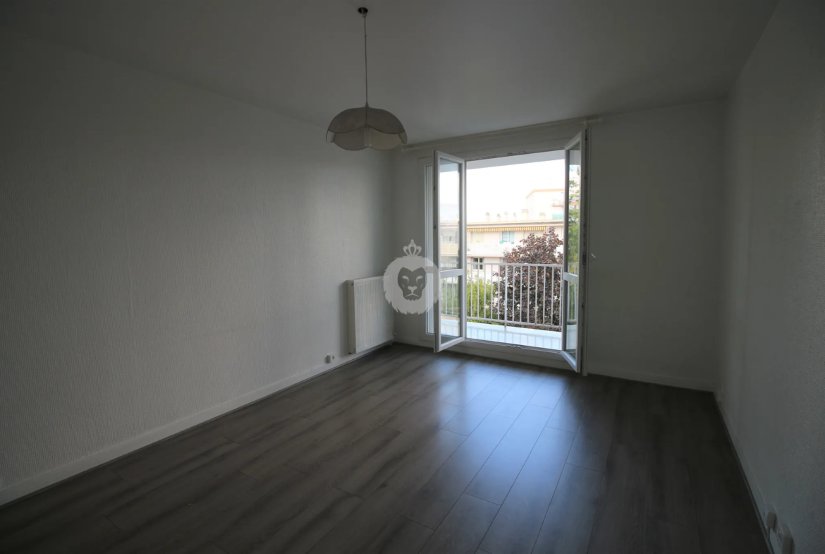 À vendre : Appartement 45 m2 en bord de Marne à St Maur des Fosses 