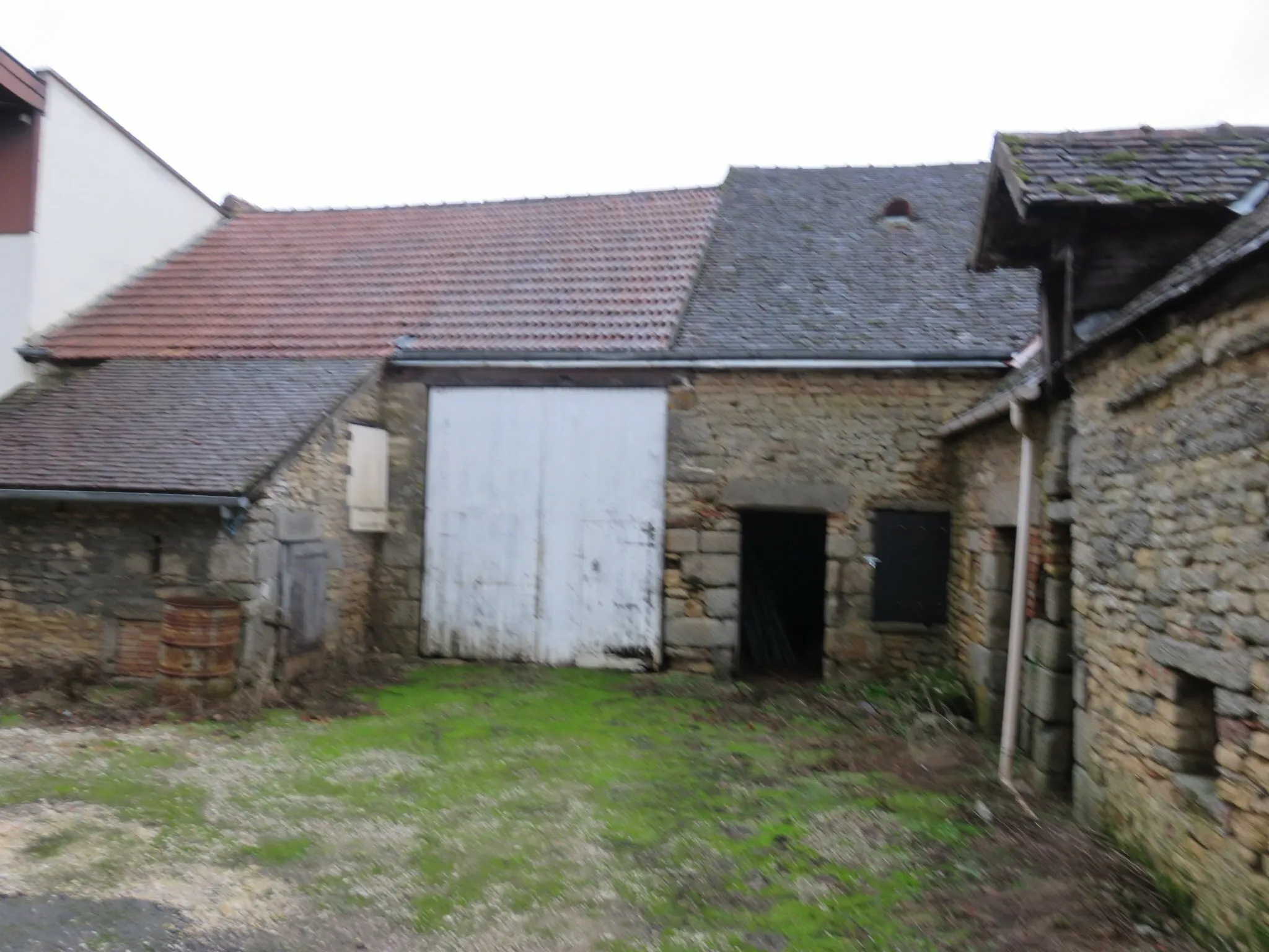 Maison en Pierre à Rénover à Damigny 