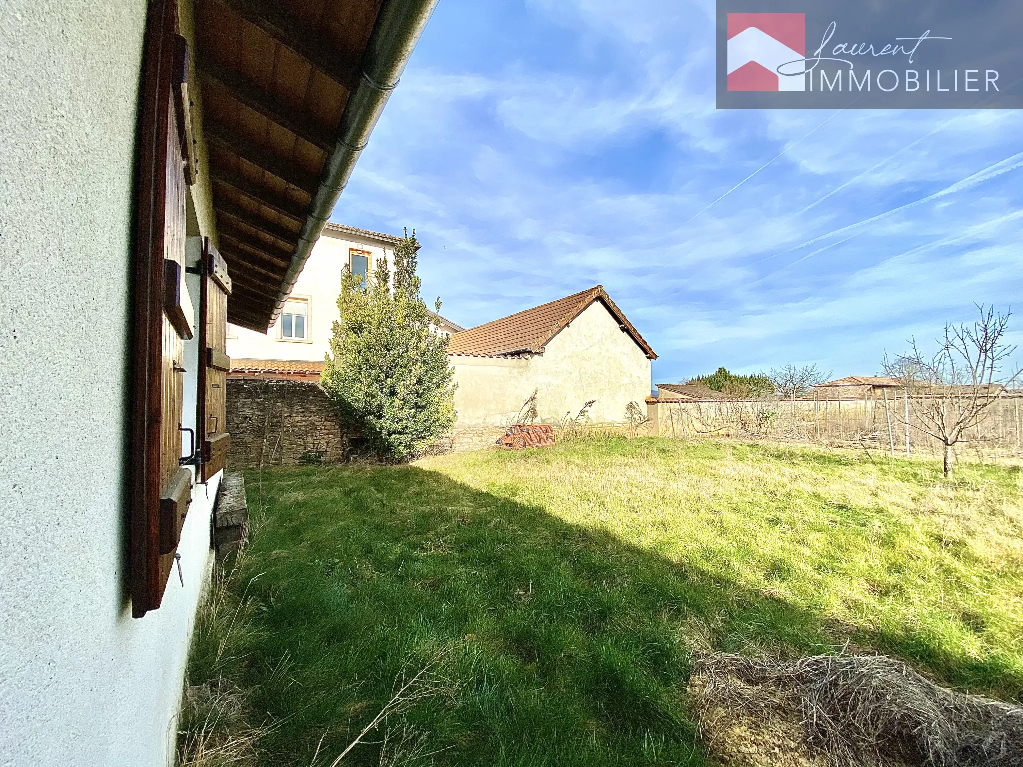 Maison à Manziat avec jardin de 1440 m² à vendre 