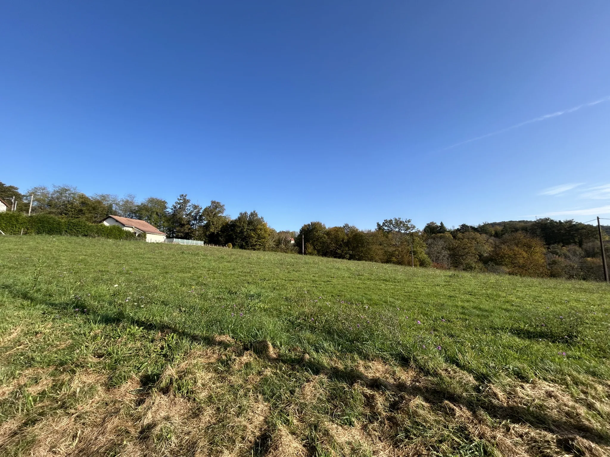 Terrain Constructible à Vendre à Naves en Corrèze - 5 373 m² 