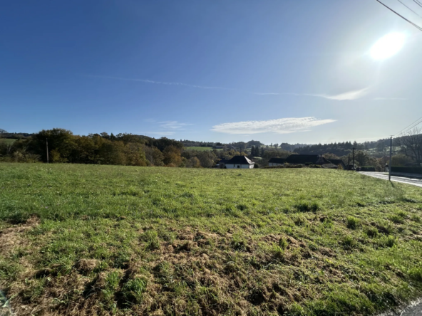 Terrain Constructible à Vendre à Naves en Corrèze - 5 373 m²