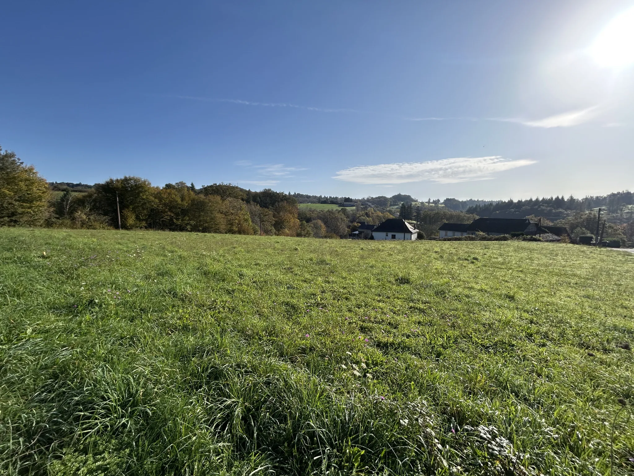 Terrain Constructible à Vendre à Naves en Corrèze - 5 373 m² 