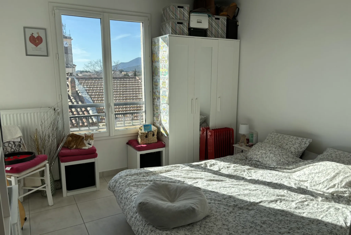 À vendre : Appartement lumineux 45m² avec terrasse à La Crau 