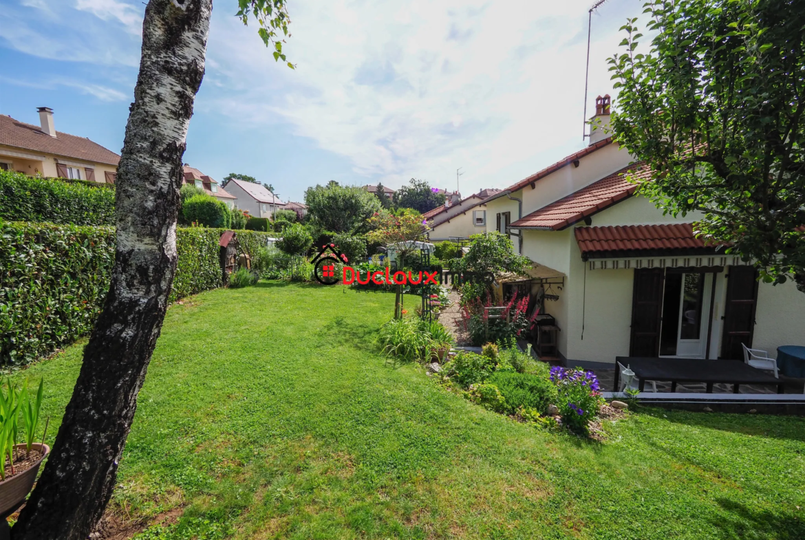 Maison individuelle à vendre à Aurillac - 105 m², 4 chambres 