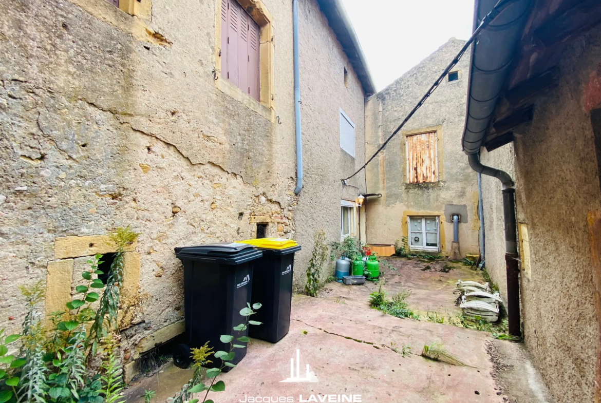 Maison de village à vendre à Scy-Chazelles avec fort potentiel 