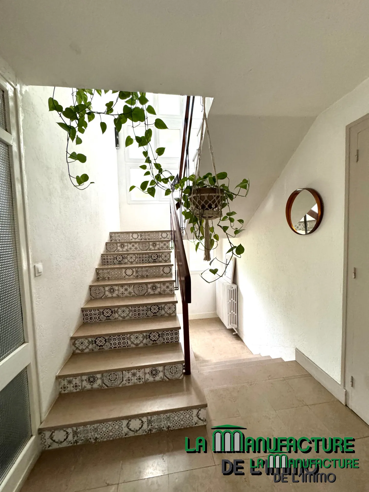 Maison individuelle avec piscine, 4 chambres et garage à Le Chambon-Feugerolles 