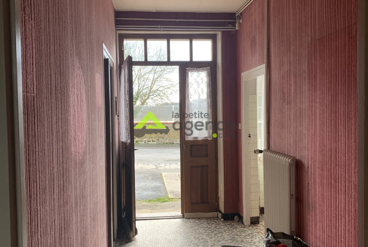 À vendre : Grande maison de bourg - 205 m2 à Champagnat 