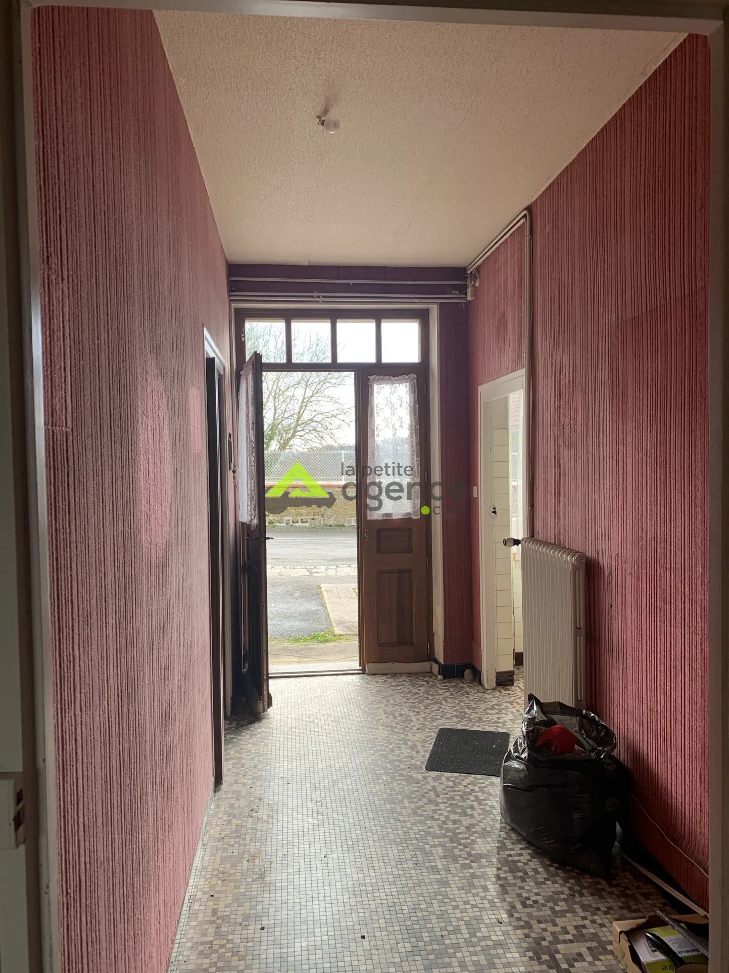 À vendre : Grande maison de bourg - 205 m2 à Champagnat 