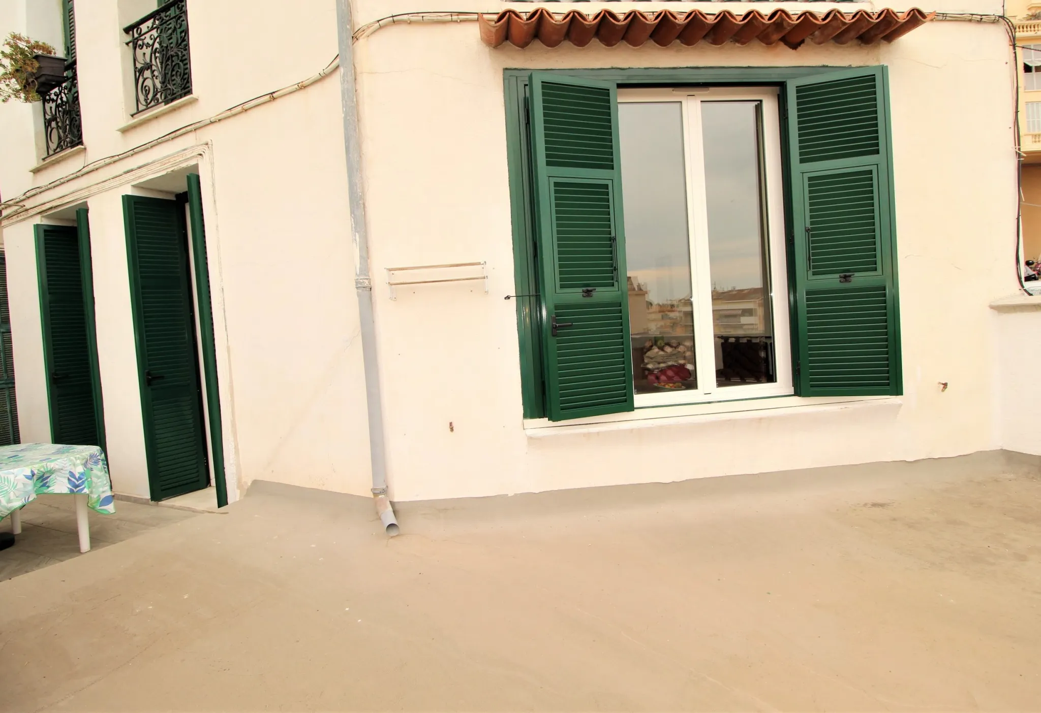 Vente Appartement 2 pièces à Menton avec Grande Terrasse 