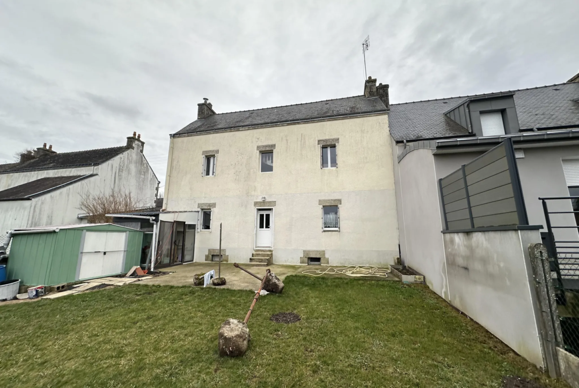 Maison en pierre de 135 m² à vendre à Melrand 