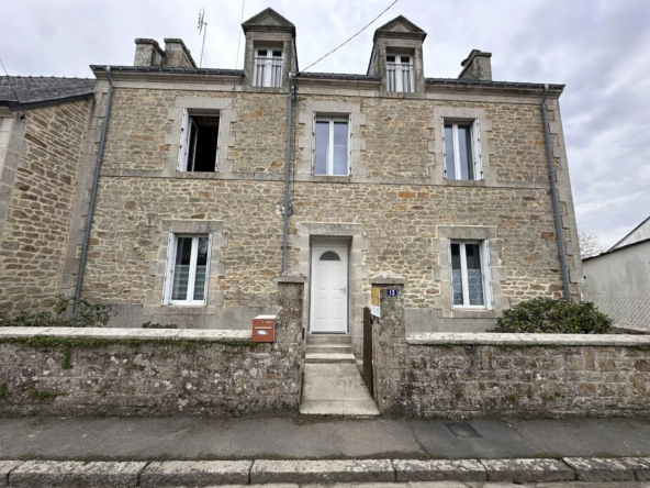 Maison en pierre de 135 m² à vendre à Melrand