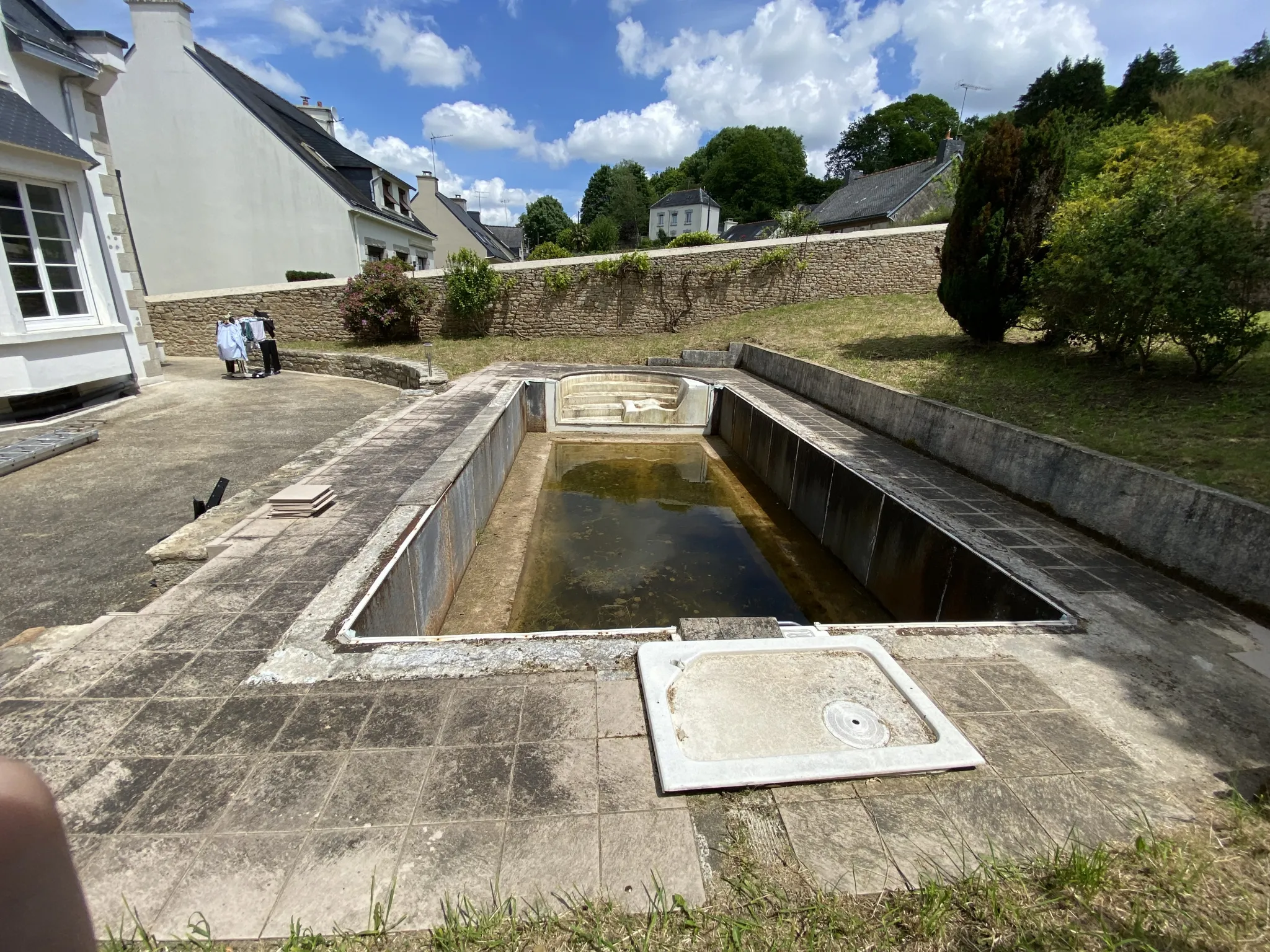 Belle maison de 213 m² à Guémené-Sur-Scorff avec piscine 