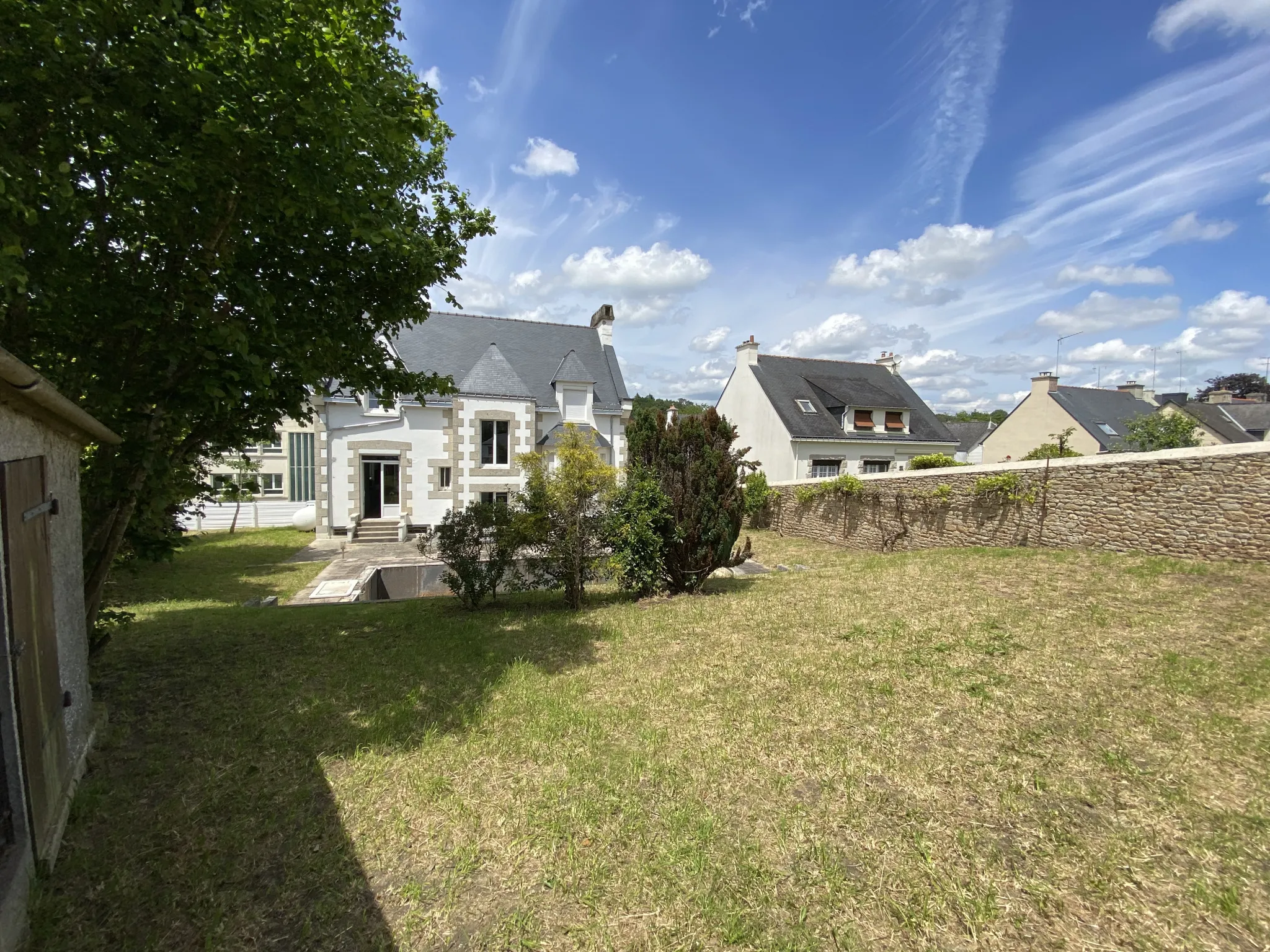 Belle maison de 213 m² à Guémené-Sur-Scorff avec piscine 