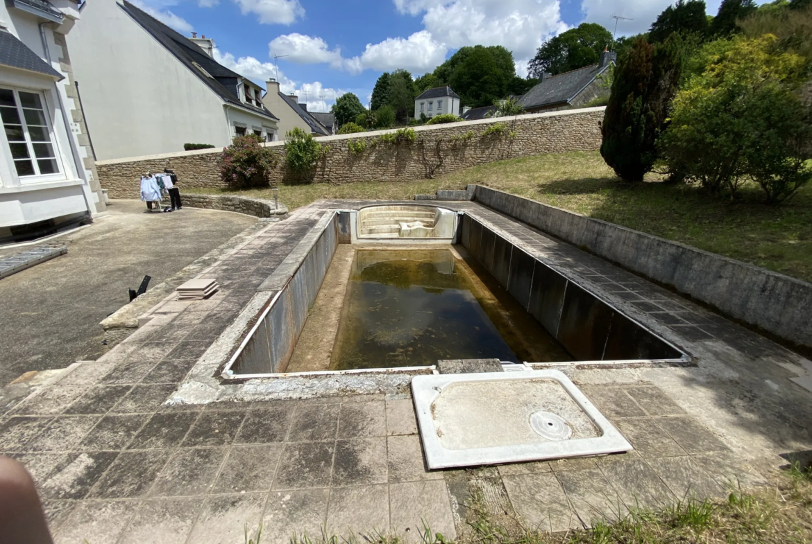 Belle maison de 213 m² à Guémené-Sur-Scorff avec piscine 