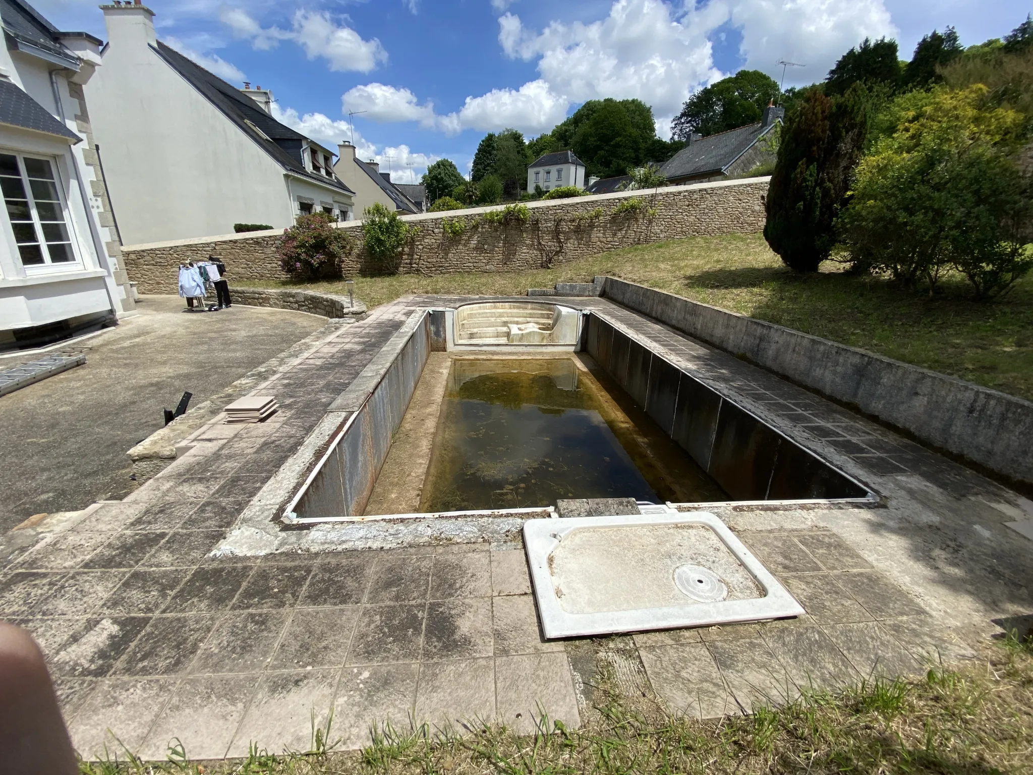 Belle maison de 213 m² à Guémené-Sur-Scorff avec piscine 