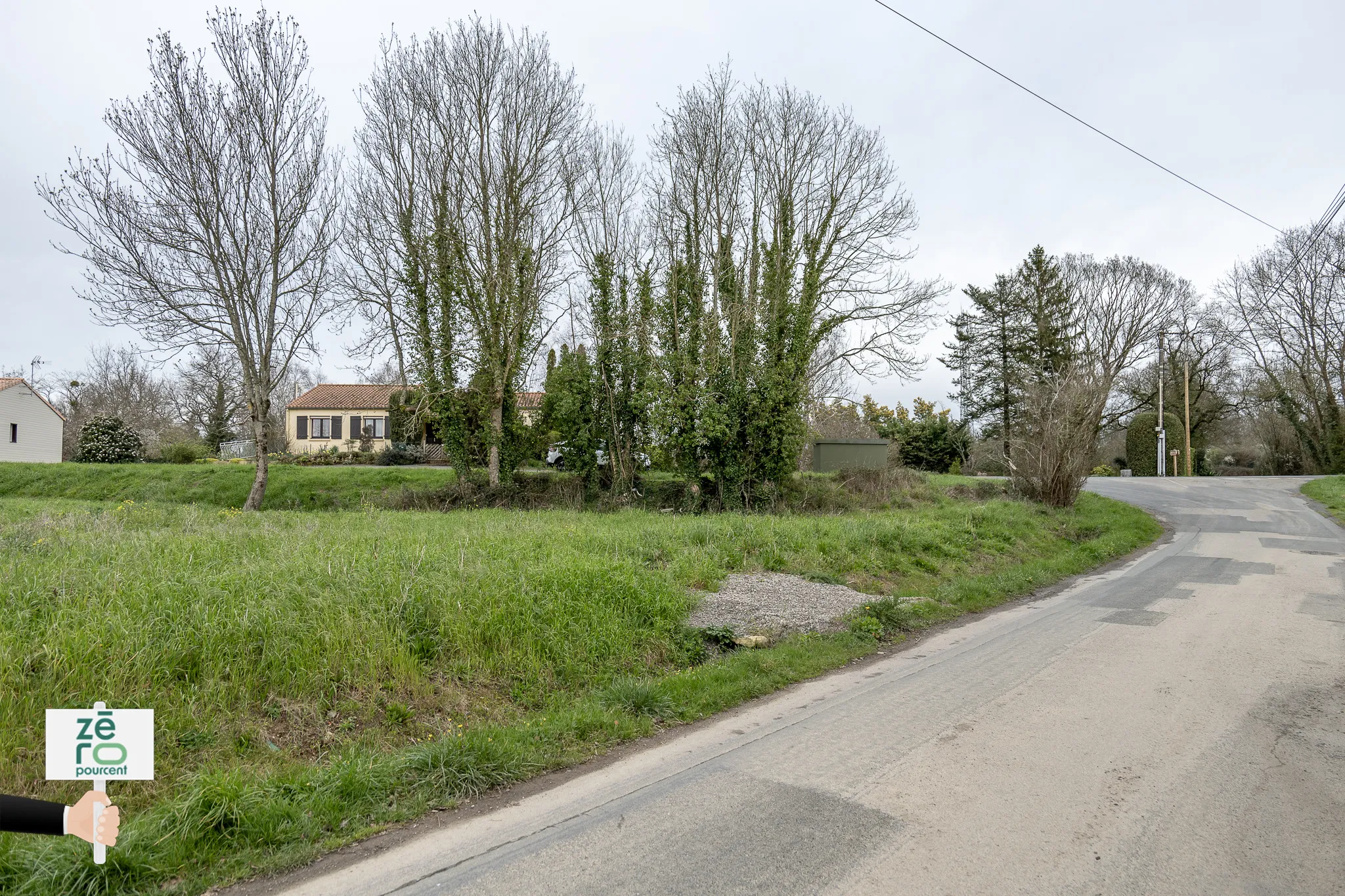 Terrain à bâtir de 534 m2 à Champ-Saint-Père 