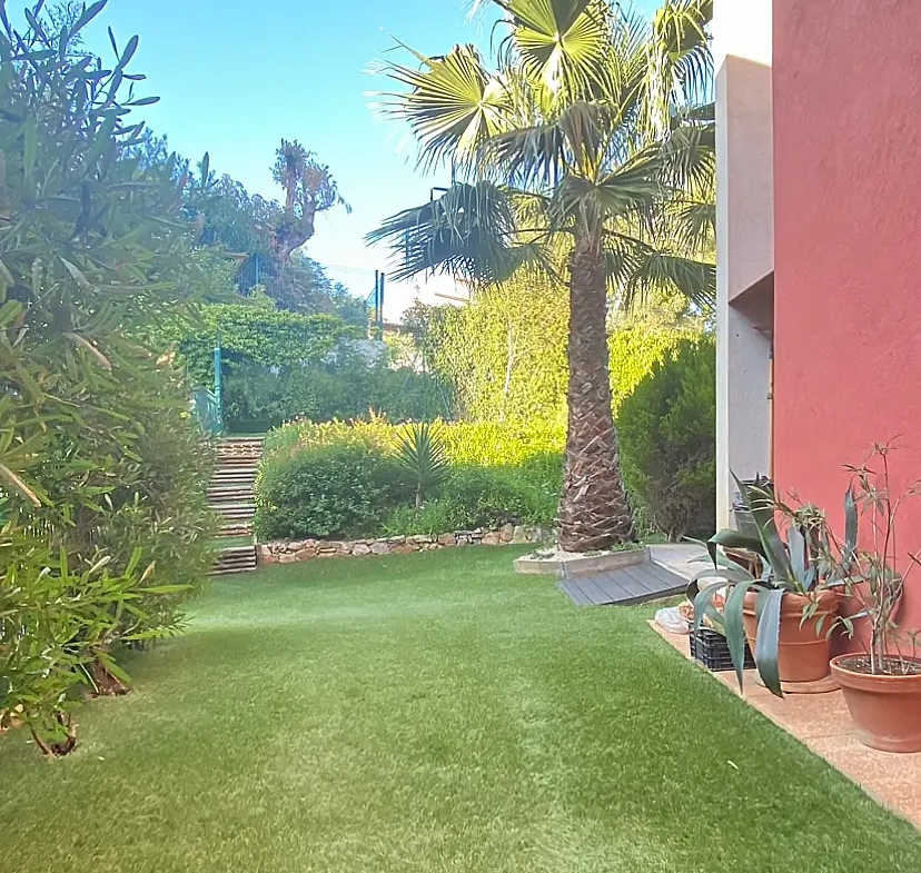 F2 45 m² avec jardin privatif de 100 m² à La Seyne sur Mer 