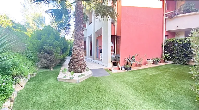 F2 45 m² avec jardin privatif de 100 m² à La Seyne sur Mer 