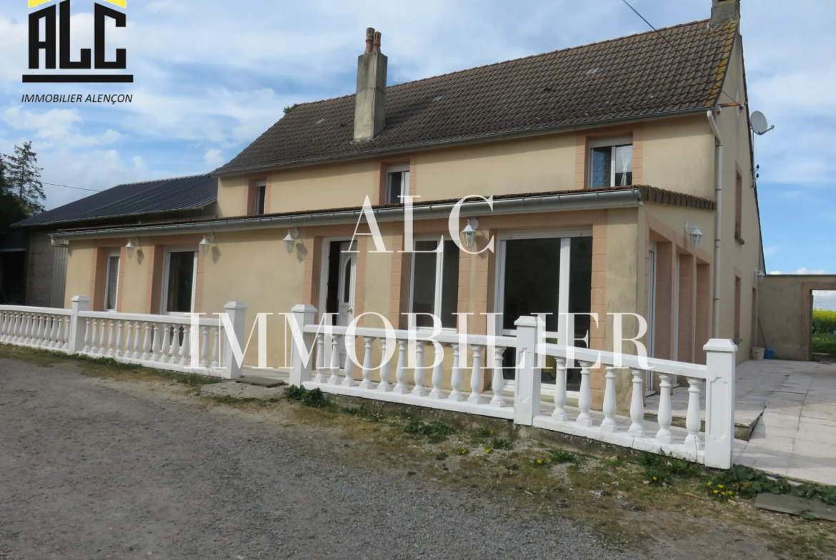 Maison de 215 m² à vendre à Sees, en pleine campagne 