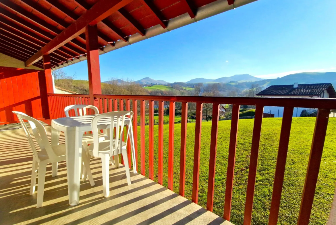 Appartement T3 avec balcon et piscine à Souraide 