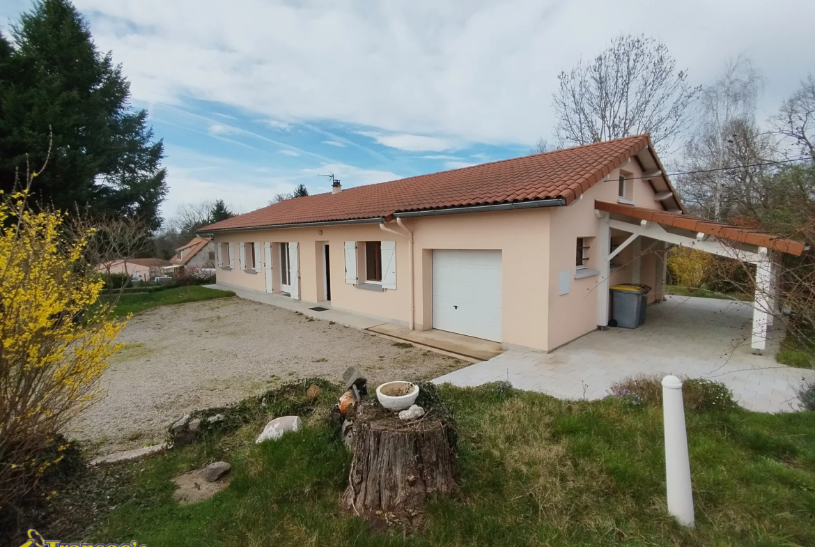 Villa de plain-pied F5 à Dorat avec garage et terrain 