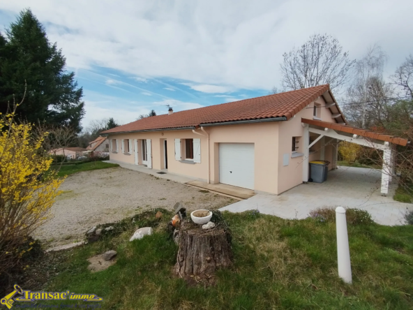 Villa de plain-pied F5 à Dorat avec garage et terrain