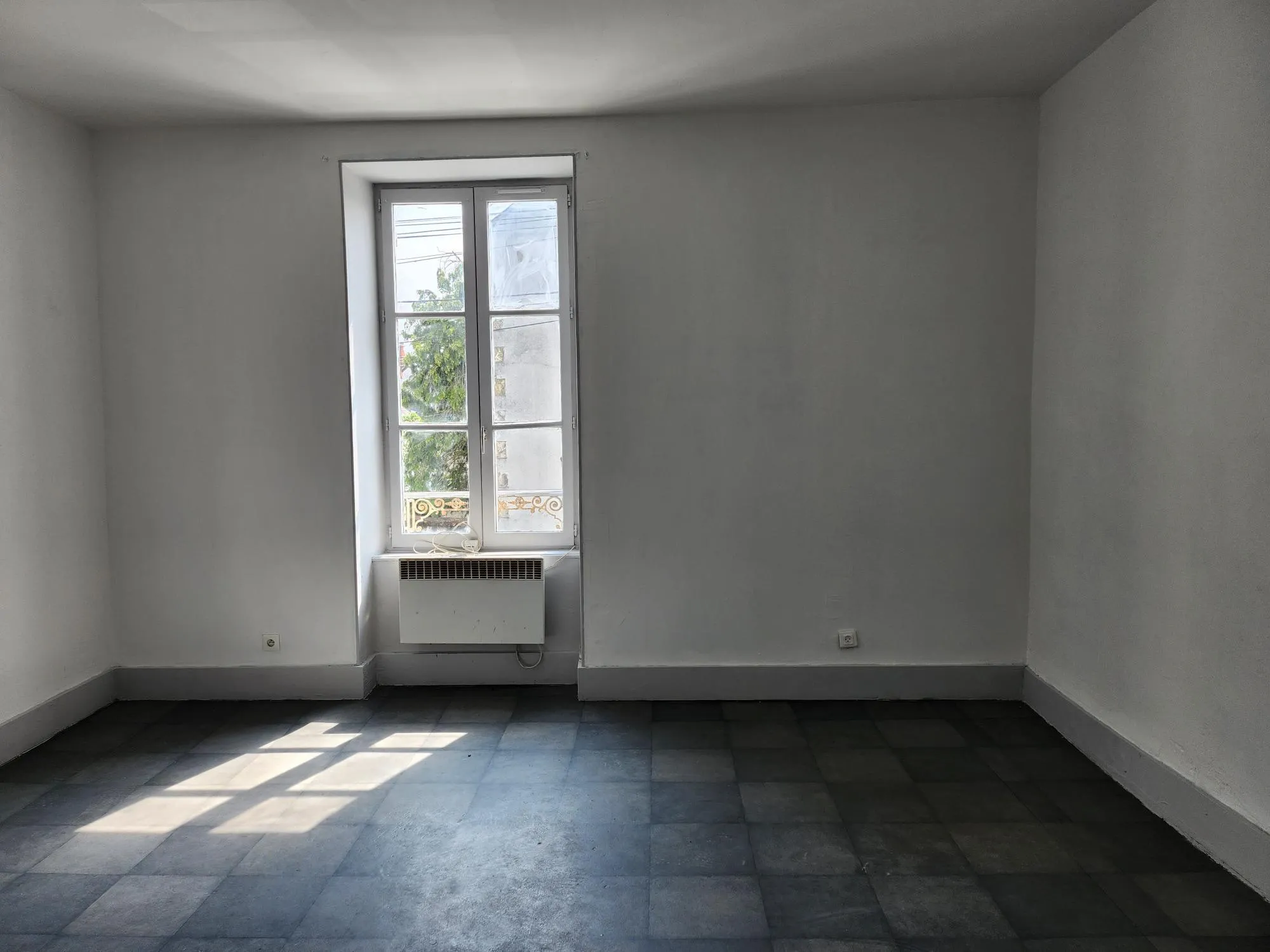 À vendre : Immeuble avec deux appartements T2 à Nevers 