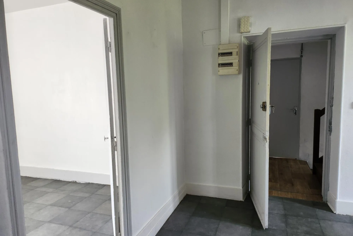 À vendre : Immeuble avec deux appartements T2 à Nevers 