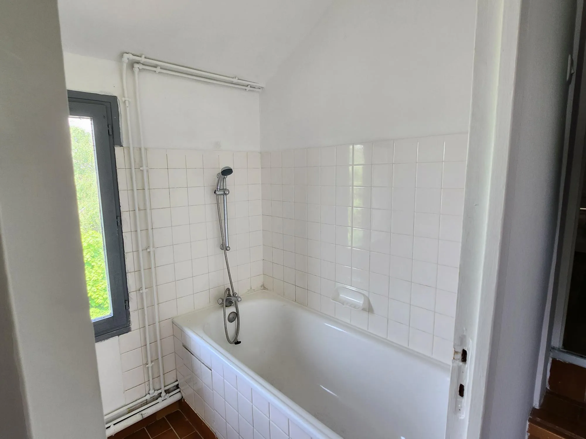 À vendre : Immeuble avec deux appartements T2 à Nevers 