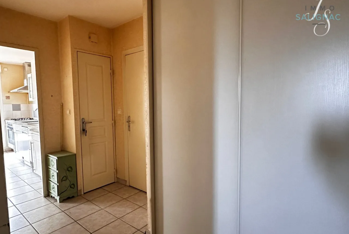 Appartement T3 Moderne de 65m² avec Terrasse et Garage à Péronnas 