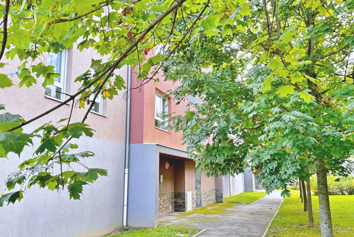 Appartement T3 Moderne de 65m² avec Terrasse et Garage à Péronnas 