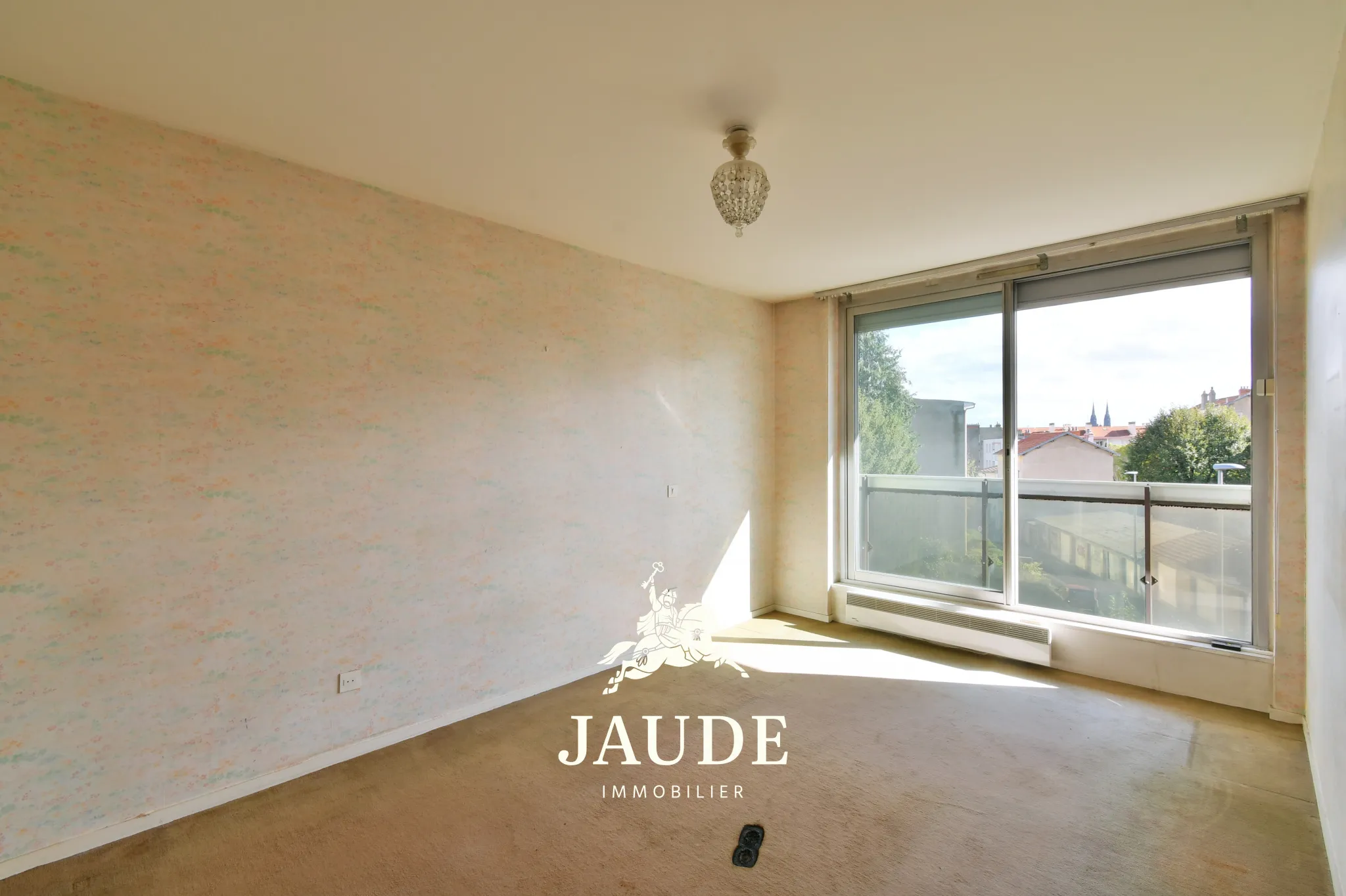 Appartement de 95 m² avec Balcon et Garage à Chamalières 