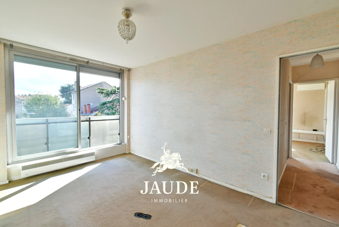 Appartement de 95 m² avec Balcon et Garage à Chamalières 