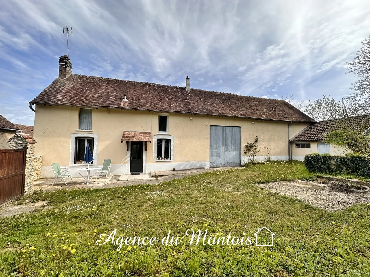 Fermette Rénovée à Vendre près de Provins - 3 pièces, 2 chambres 