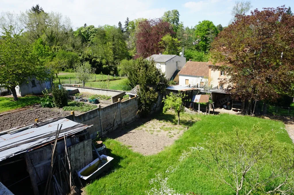 Maison proche du centre du Donjon à vendre - 6 chambres 