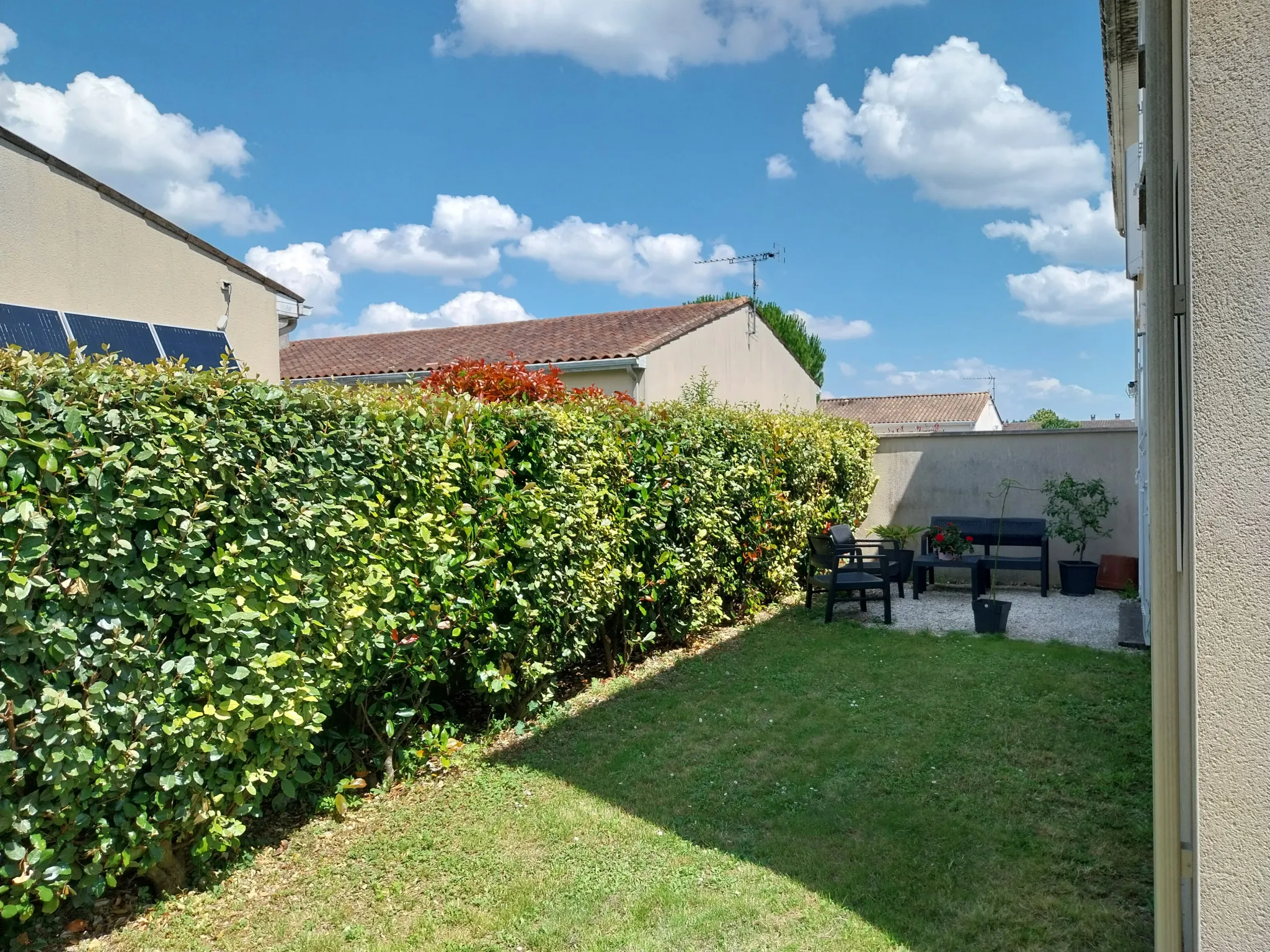 Maison moderne avec garage et jardin à vendre à Cognac 