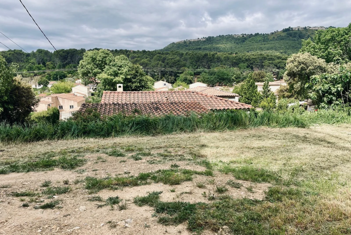 À vendre : Terrain à bâtir de 684 m2 à Laudun 