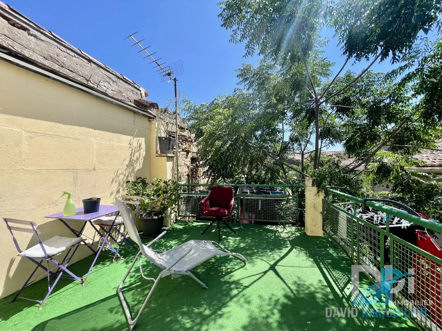 Charmante Maison T5 avec Cour Intérieure et Terrasse à Florensac 