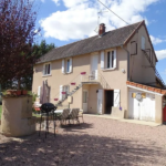 Charmante maison avec dépendances entre Le Donjon et Marcigny