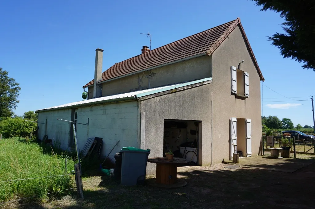 Charmante maison avec dépendances entre Le Donjon et Marcigny 