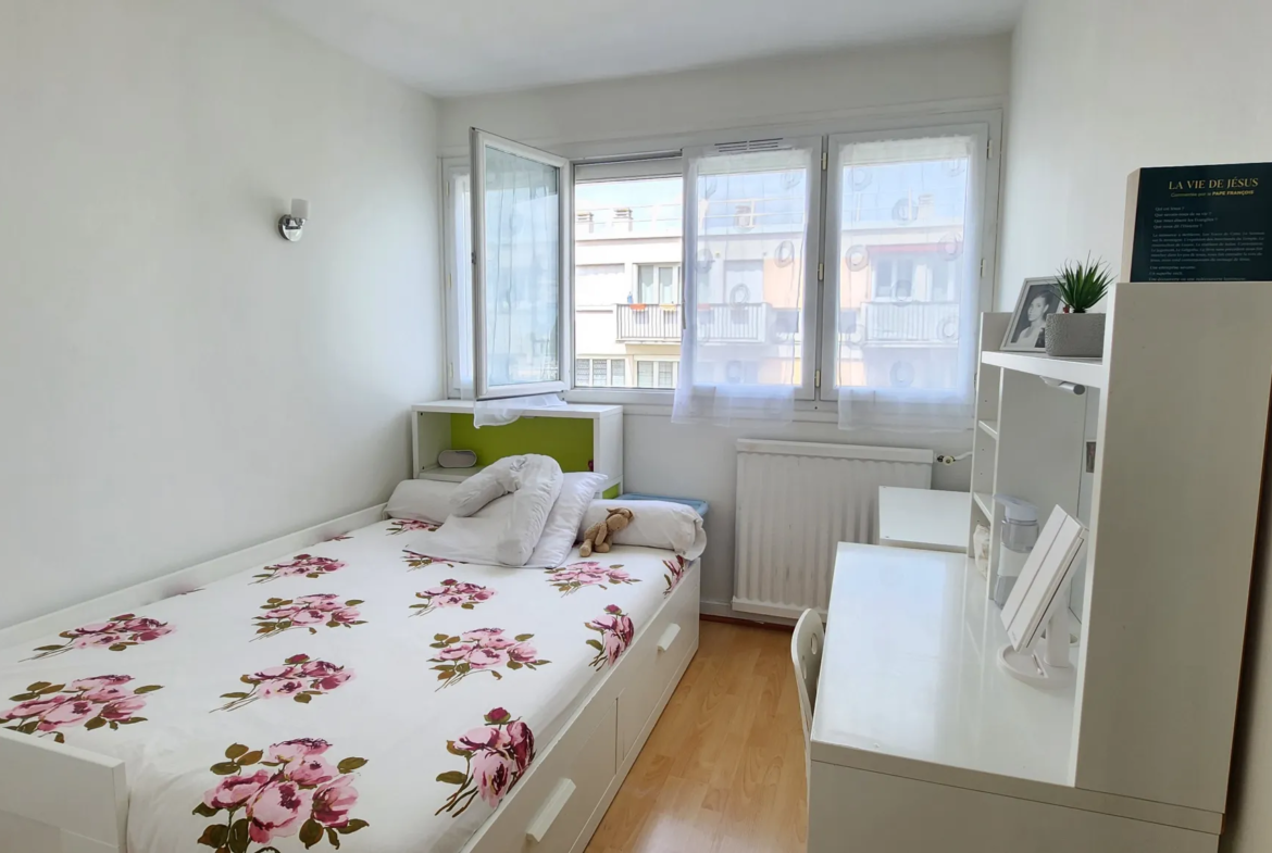 Appartement 4 pièces lumineux à Palaiseau avec balcon exposé sud 