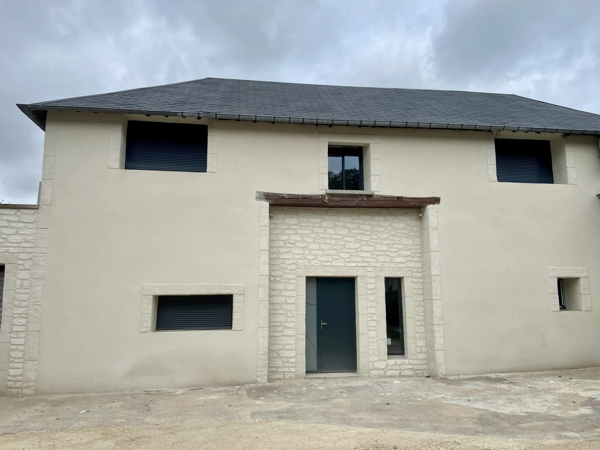 Maison entièrement rénovée près du centre de Bourges à vendre 