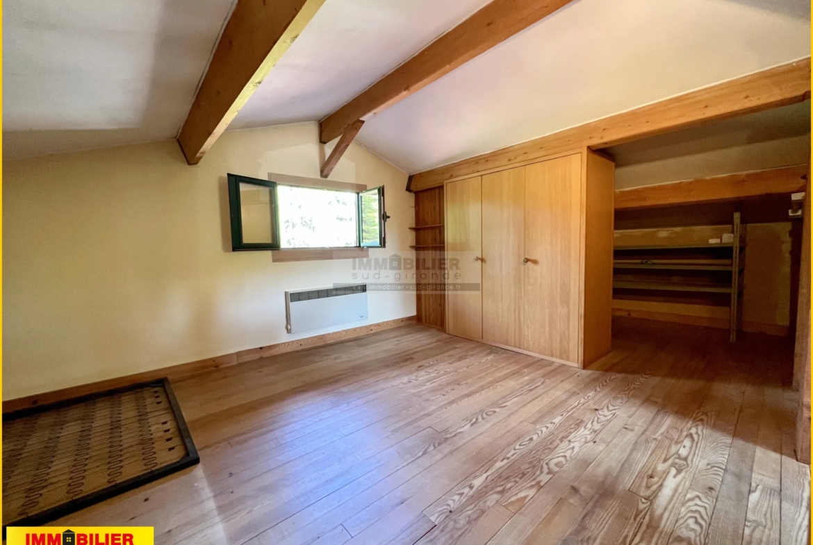 Chalet en bois avec garage à vendre à Saint-Michel de Rieufret 