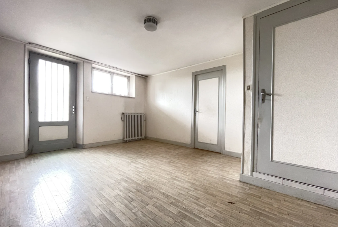 Vente Maison 106 m² à Saint Privat - 5 chambres avec garage 