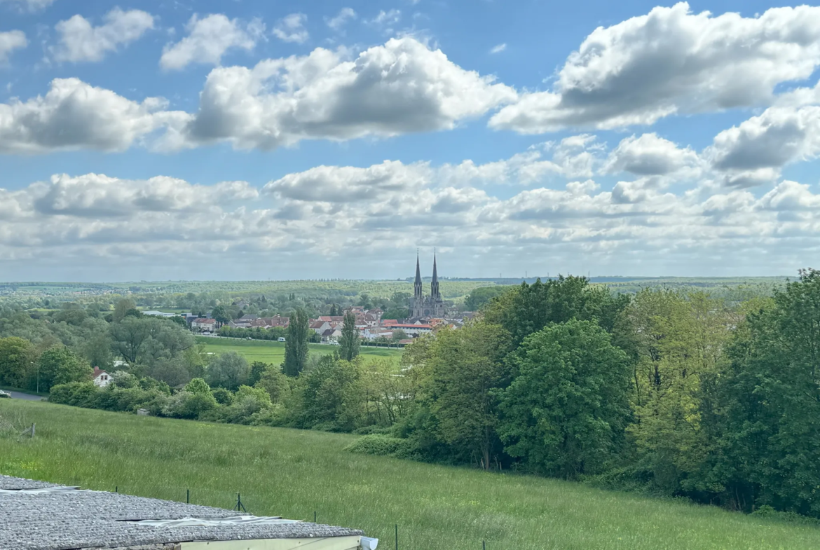 Terrain à Bâtir à Sarralbe avec Vue Dégagée 