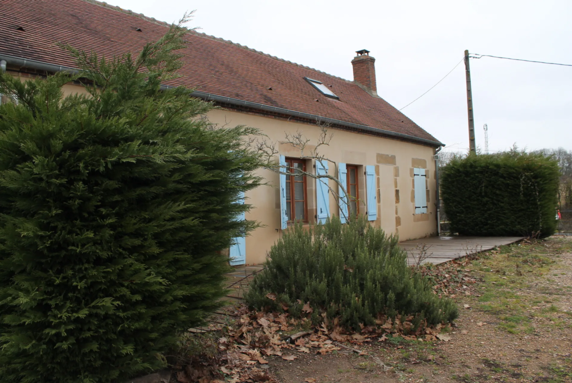 Fermette à vendre à St Caprais avec 1 hectare de terrain 