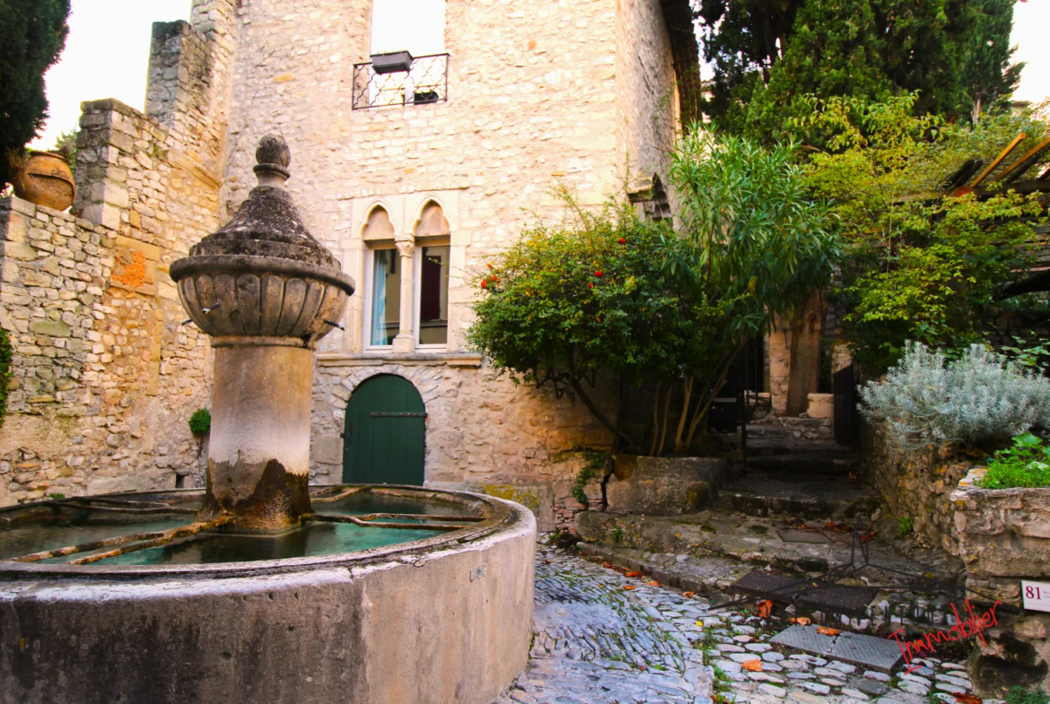 Maison de village à vendre au cœur de Vaison-la-Romaine 