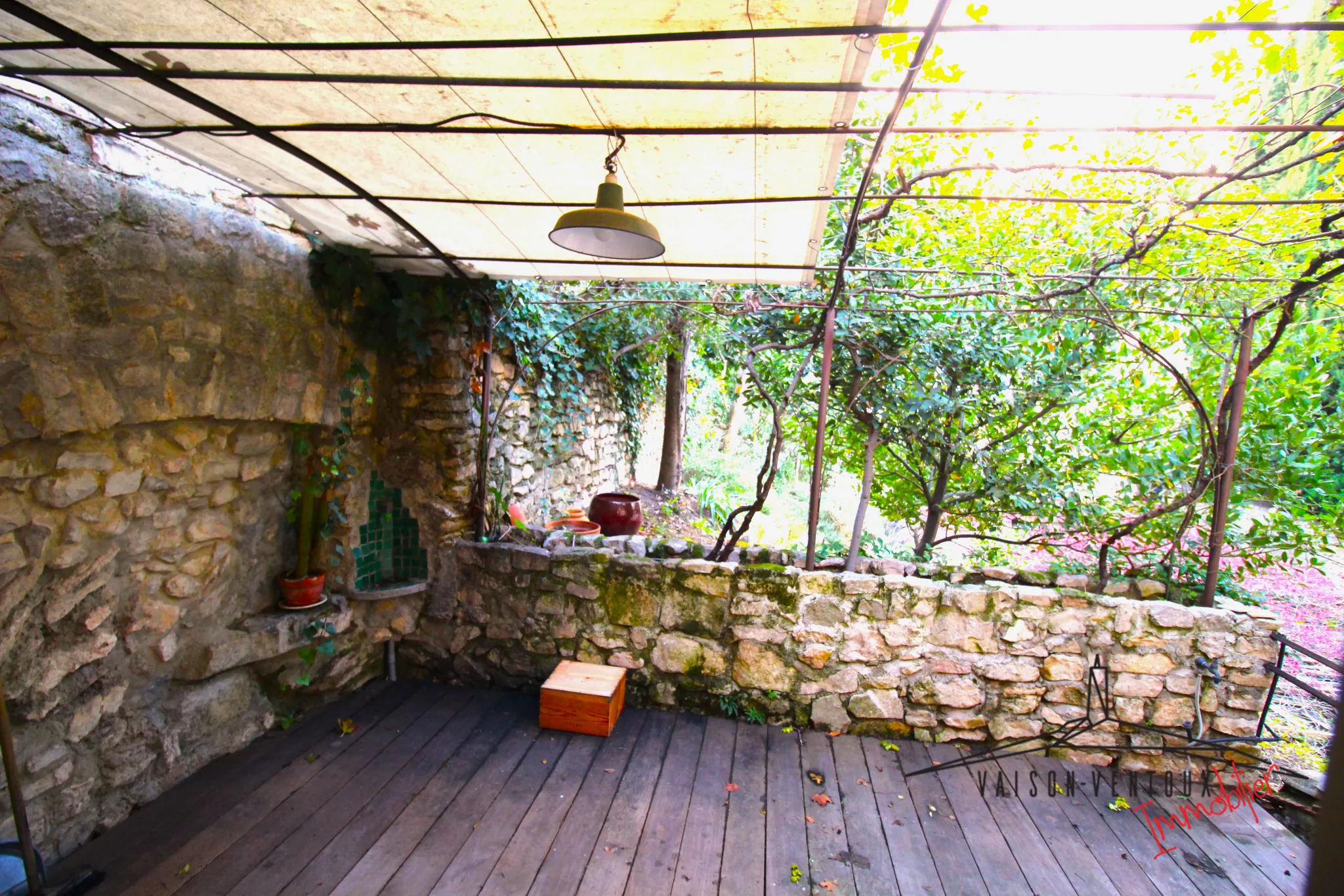 Maison de village à vendre au cœur de Vaison-la-Romaine 