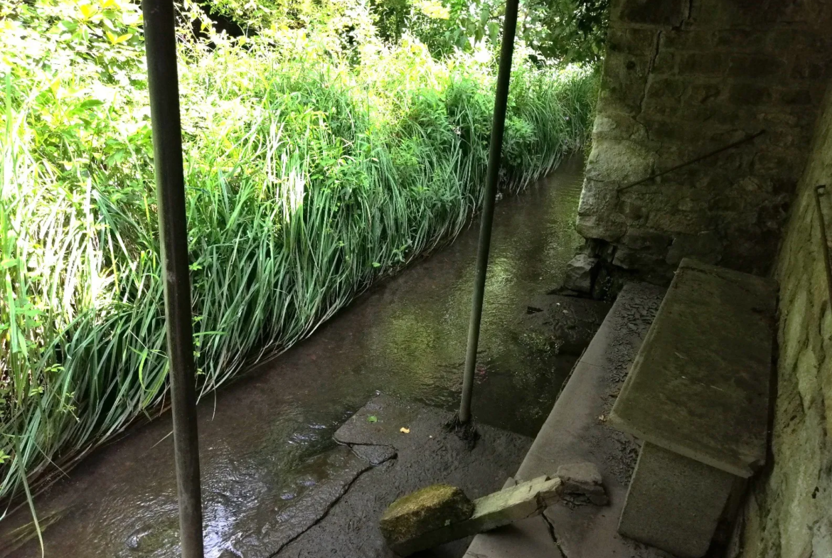 Maison T.6 avec jardin et piscine à Nevers, centre-ville 