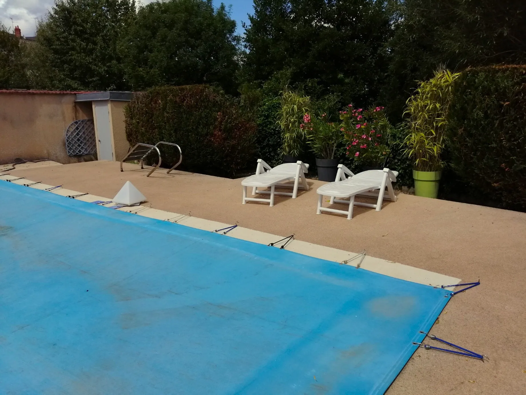 Maison T.6 avec jardin et piscine à Nevers, centre-ville 